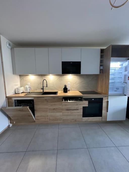 Royal Park Lake View Apartment Εβιάν-λε-Μπαιν Εξωτερικό φωτογραφία
